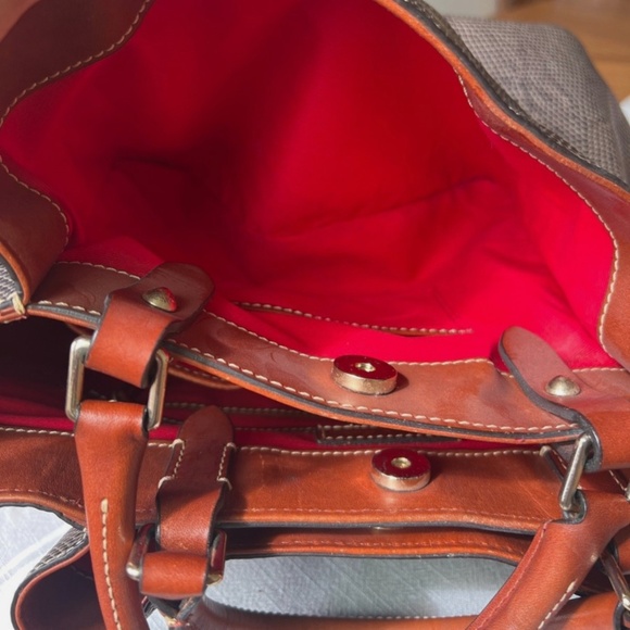 Handbag - Picture 9 of 16